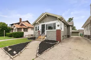 216 Warren St, Calumet City, IL 60409 - Photo 1