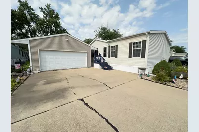 320 Avenue F, Bloomington, IL 61704 - Photo 1