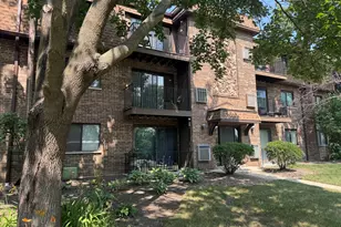 129 W Brandon Ct, Palatine, IL 60067 - Photo 1