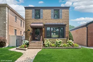 6221 N Tripp Ave, Chicago, IL 60646 - Photo 1