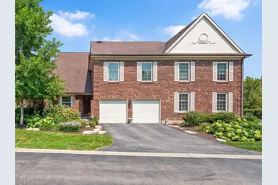 832 N Driveway Road, Glen Ellyn, IL 60137 - Photo 1