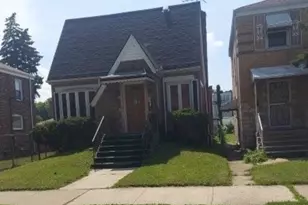 8352 S St Lawrence Ave, Chicago, IL 60619 - Photo 1