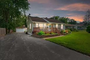 219 W Crystal Ave, Lombard, IL 60148 - Photo 1