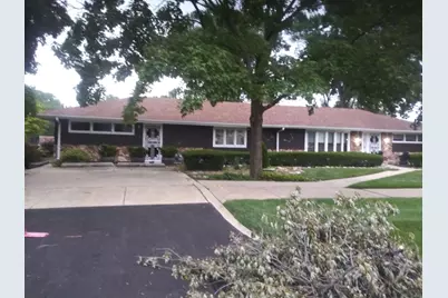 8001 Rutherford Avenue, Burbank, IL 60459 - Photo 1