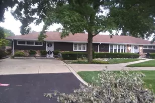 8001 Rutherford Ave, Burbank, IL 60459 - Photo 1