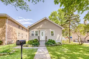 209 E Pine Ave, Bensenville, IL 60106 - Photo 1