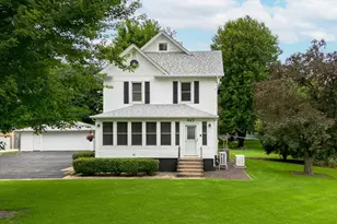 443 E Peru St, Princeton, IL 61356 - Photo 1