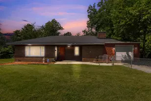 201 Stevens Ave, Joliet, IL 60432 - Photo 1