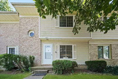 423 Yorkshire Square, Bolingbrook, IL 60440 - Photo 1