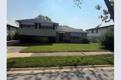 713 N Craig Place, Addison, IL 60101 - Photo 1