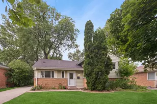 810 Clover Ct, Glenview, IL 60025 - Photo 1