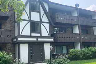 13 Timber Ln, Vernon Hills, IL 60061 - Photo 1