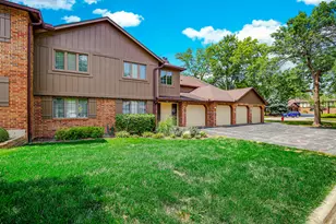 13310 S Country Club Ct, Palos Heights, IL 60463 - Photo 1
