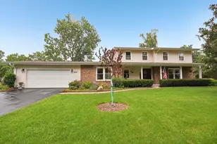 915 Talbot Ave, Lake Bluff, IL 60044 - Photo 1