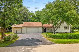 328 E Union St, Rockton, IL 61072 - Photo 1