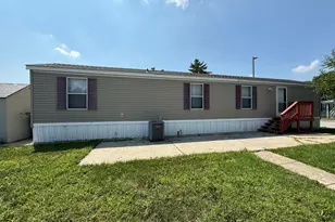 1712 S Dixie Hwy, Crete, IL 60417 - Photo 1