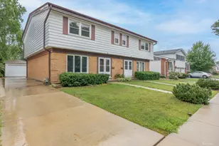 405 E Valley Ln, Arlington Heights, IL 60004 - Photo 1