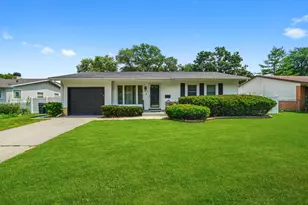 1013 Cedar Ln, Elk Grove Village, IL 60007 - Photo 1