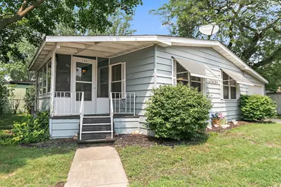 200 Parkwood Road, Elgin, IL 60123 - Photo 1