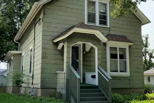 403 Edwards St, Aurora, IL 60505 - Photo 1