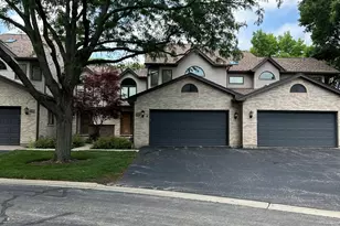 2143 N Juniper Ln, Arlington Heights, IL 60004 - Photo 1