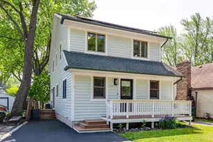 26371 N Elmwood Ave, Mundelein, IL 60060 - Photo 1