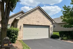 1452 Mackenzie Ln, Elgin, IL 60120 - Photo 1