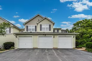 1316 Brookdale Dr, Carpentersville, IL 60110 - Photo 1