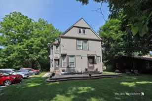 38878 N Sheridan Rd, Beach Park, IL 60099 - Photo 1
