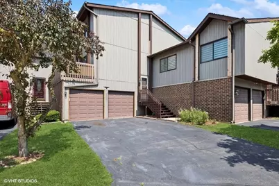 776 Golfview Drive, Roselle, IL 60172 - Photo 1