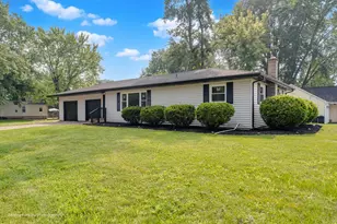 939 N Wolfe St, Sandwich, IL 60548 - Photo 1