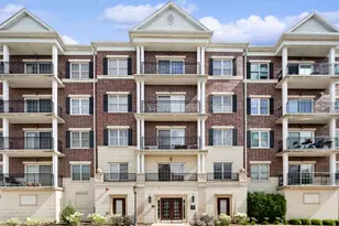 434 Mcdaniels Cir, Clarendon Hills, IL 60514 - Photo 1