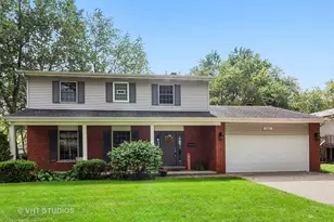 1021 Tamarack Dr, Darien, IL 60561 - Photo 1