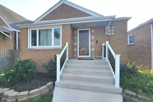 5812 S Moody Ave, Chicago, IL 60638 - Photo 1