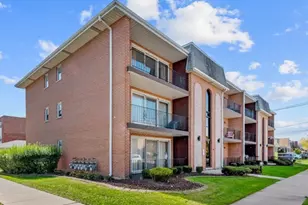 4003 W 105th St, Oak Lawn, IL 60453 - Photo 1