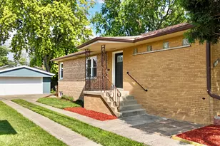 10012 S 52nd Ave, Oak Lawn, IL 60453 - Photo 1