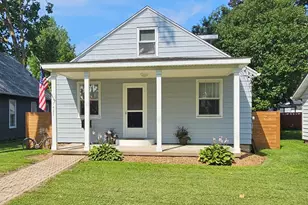 1427 Champlain St, Ottawa, IL 61350 - Photo 1