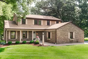40W630 Winchester Way, Saint Charles, IL 60175 - Photo 1