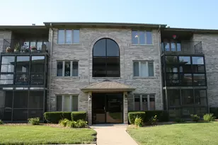 13934 E Leamington Dr, Crestwood, IL 60418 - Photo 1