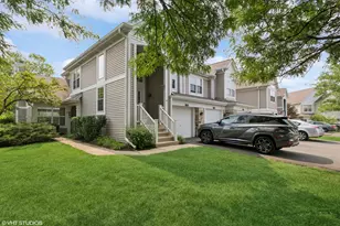 882 Brompton Ct, Carol Stream, IL 60188 - Photo 1