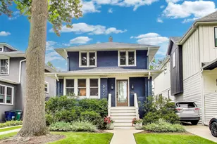 825 Woodbine Ave, Oak Park, IL 60302 - Photo 1