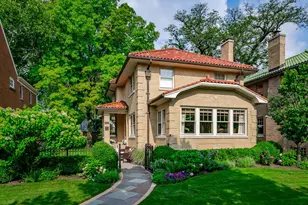 1025 Linden Ave, Oak Park, IL 60302 - Photo 1