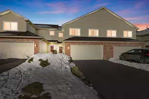 533 Mallard Ln, Sugar Grove, IL 60554 - Photo 1