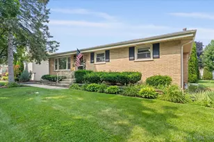 412 Emmerson Ave, Itasca, IL 60143 - Photo 1