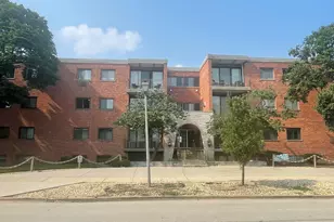 197 W Armitage Ave, Elmhurst, IL 60126 - Photo 1