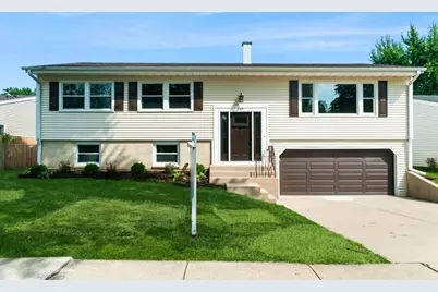 545 Estate Drive, Buffalo Grove, IL 60089 - Photo 1