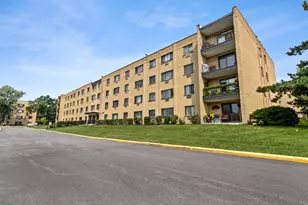 6660 S Brainard Ave, Countryside, IL 60525 - Photo 1