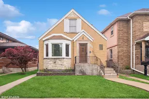 3737 N Cumberland Ave, Chicago, IL 60634 - Photo 1