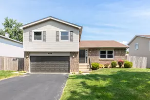 1028 Knollwood Ln, Bartlett, IL 60103 - Photo 1