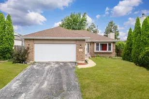 263 E 34th St, Steger, IL 60475 - Photo 1